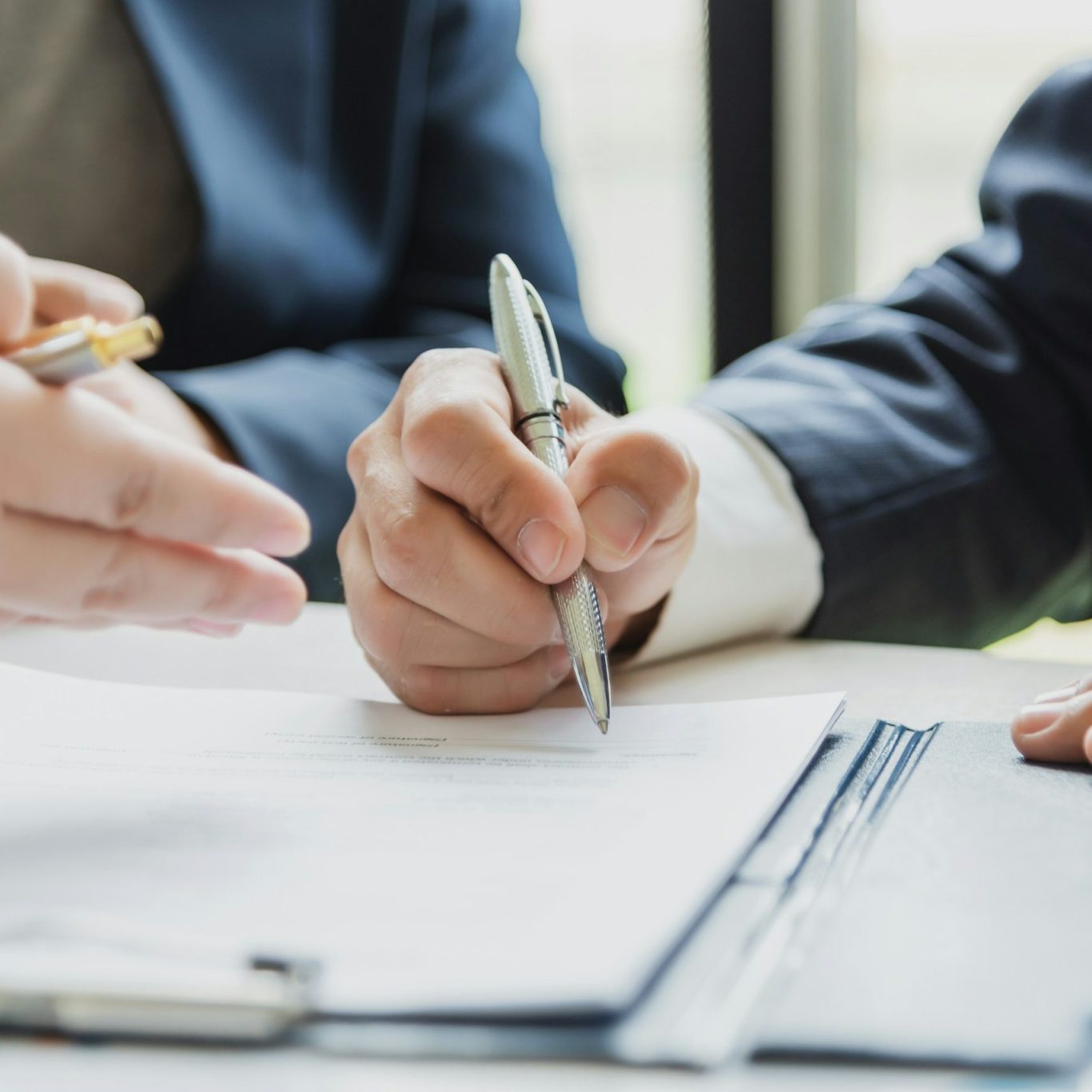 Firma de hipoteca en notaría con acompañamiento del broker en Madrid